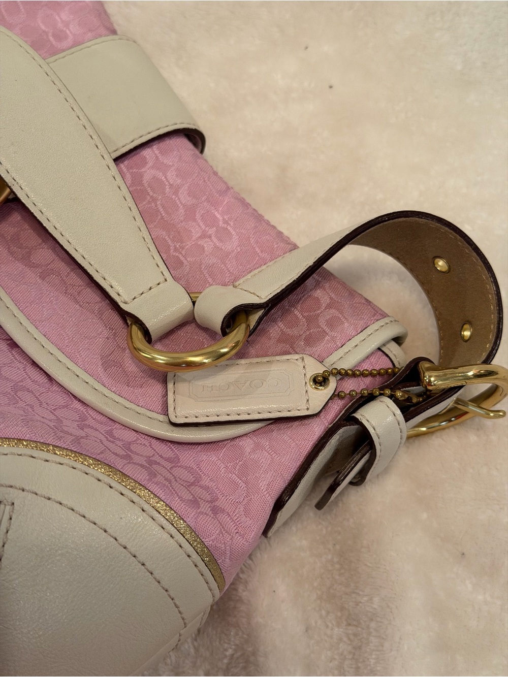 Vintage Y2K Coach Pink and Cream Shoulder Bag with Gold Hardware - Picture 9 of 10